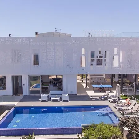 Prcv614, Luxury 6bdr With Pool And Panoramic Sea Views *